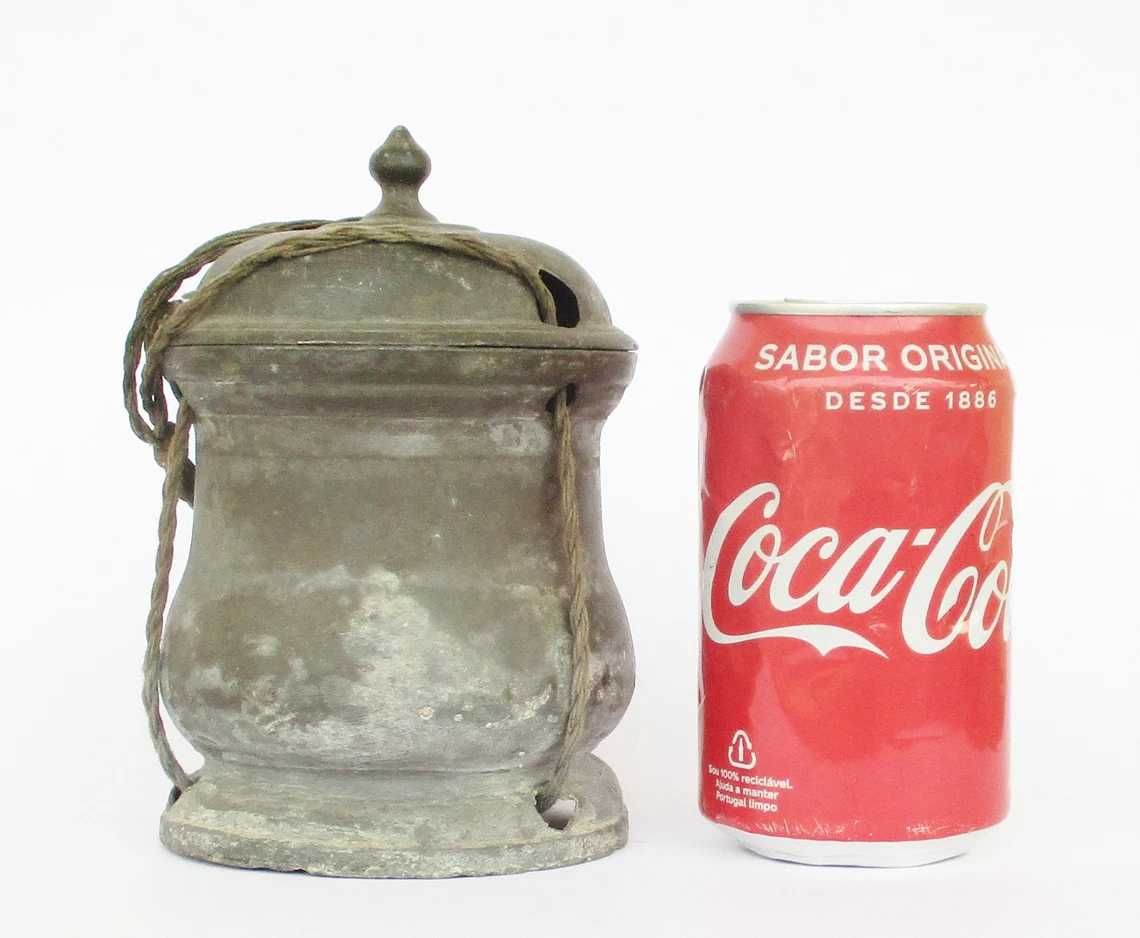 Antiga caixa para âmbulas dos Santos Óleos séc. XVII/XVIII