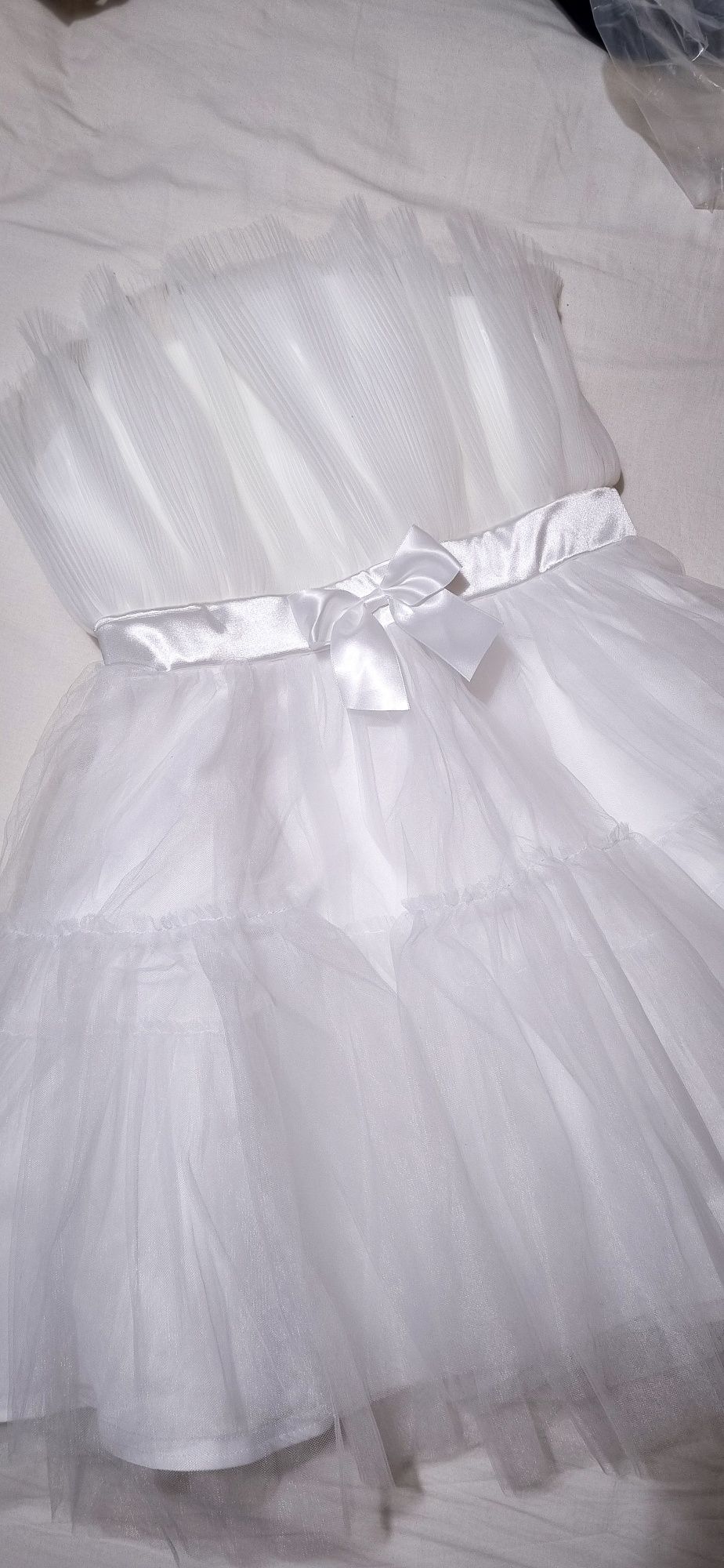 Vestido de noiva curto para festa.