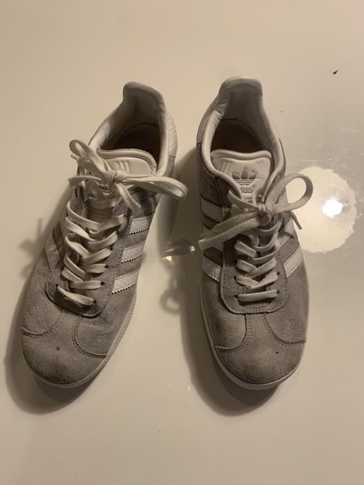 Sapatilhas adidas cinzentas