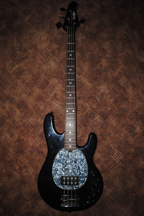 Бас гітара Olp (Music man)