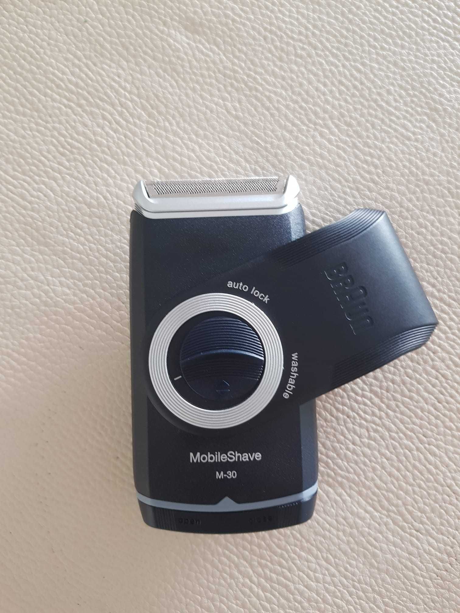 Máquina de barbear portátil viagem Braun SELADA NOVA A ESTREAR