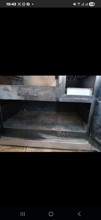 Fogao a lenha com pouco uso