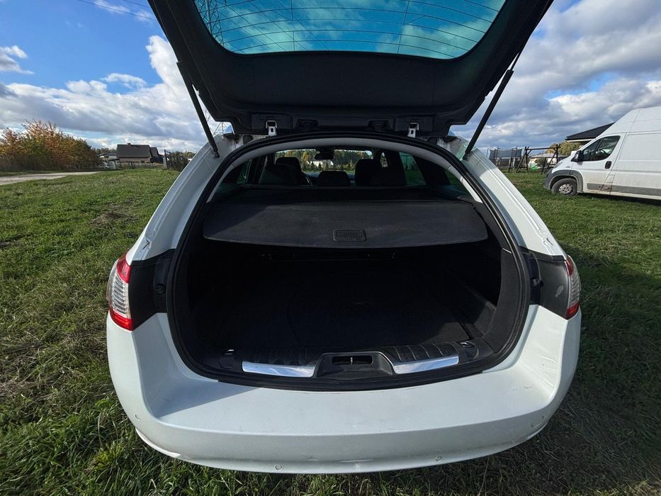 Sprzedam samochód osobowy marki Peugeot 508 kombi