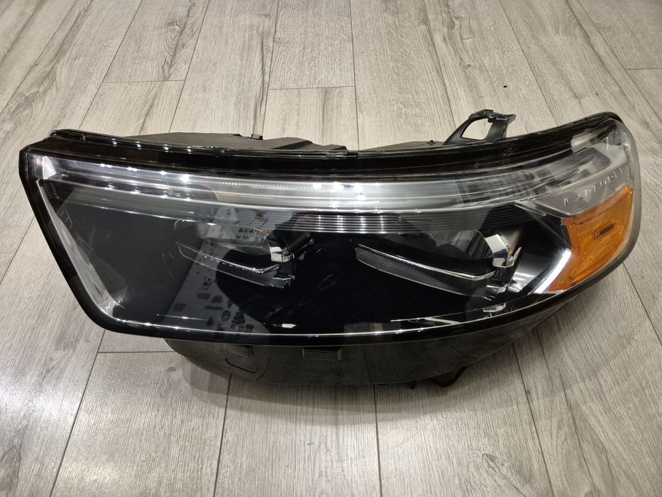 Фара ліва Ford Explorer 2020-2023 USA