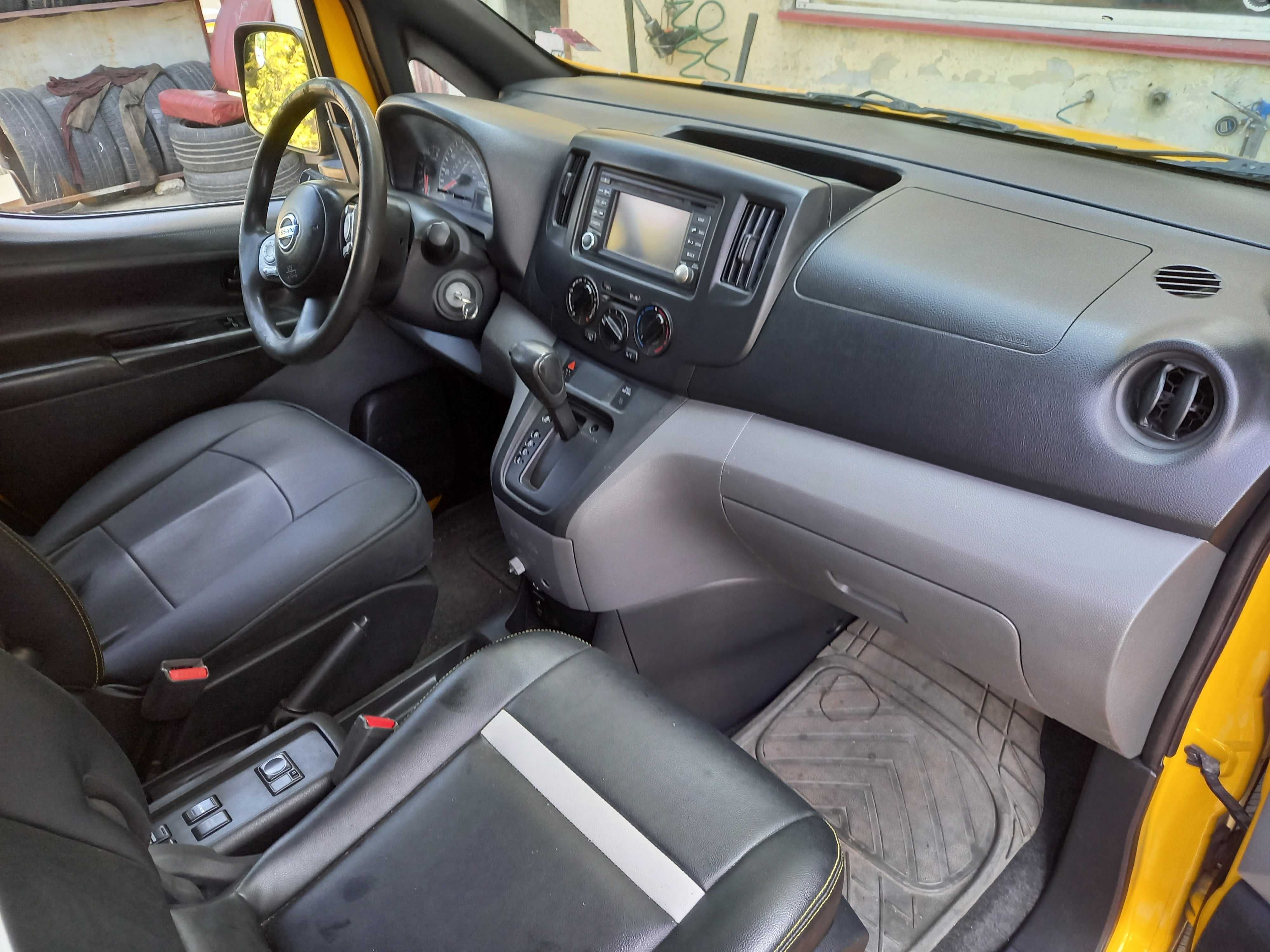 Микроавтобус пассажирский Nissan NV200 Taxi NY