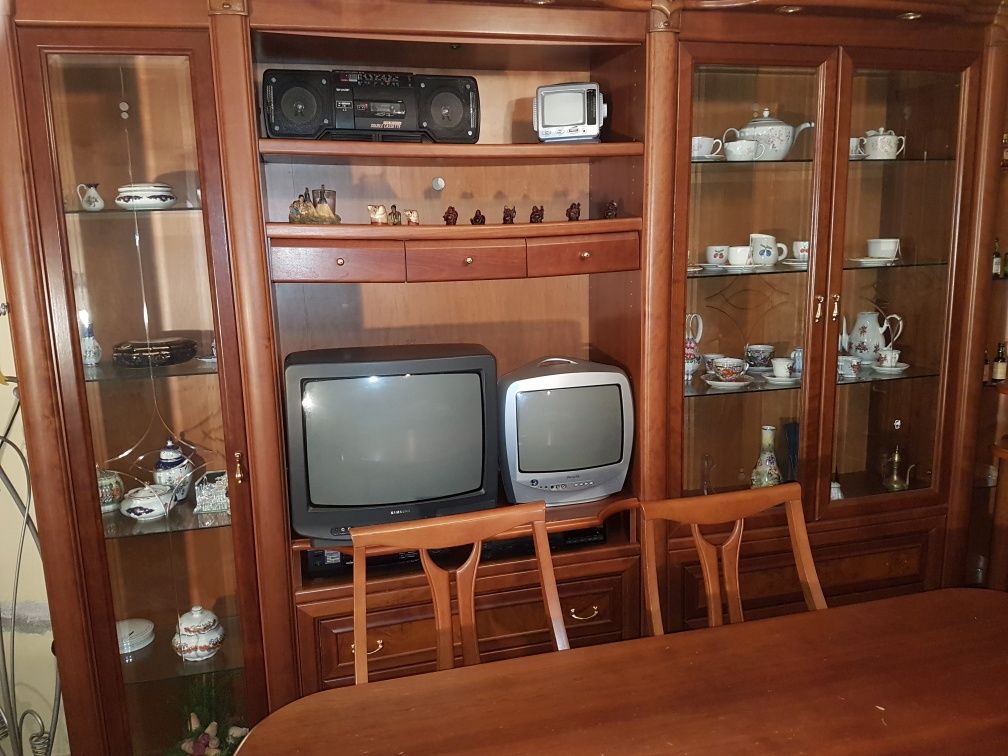 Sala completa c/ mesa extensível 6 cadeiras