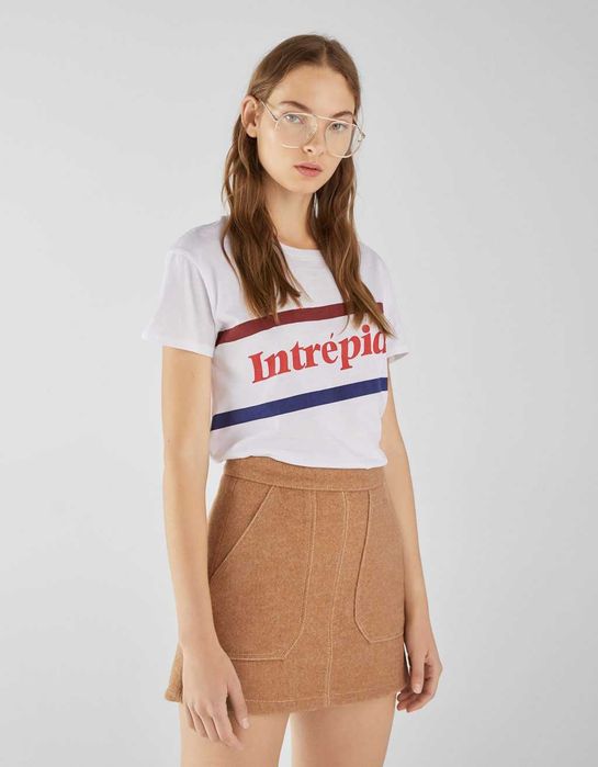Спідниця міні з накладними кишенями Bershka