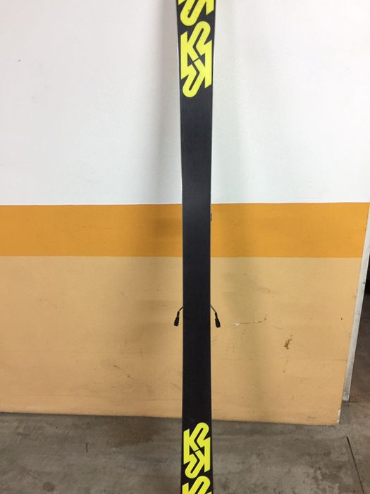 Skis K2 desorderly