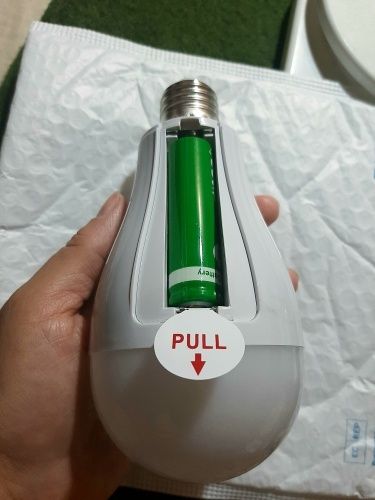 Акумуляторна автономна LED лампочка 15 W