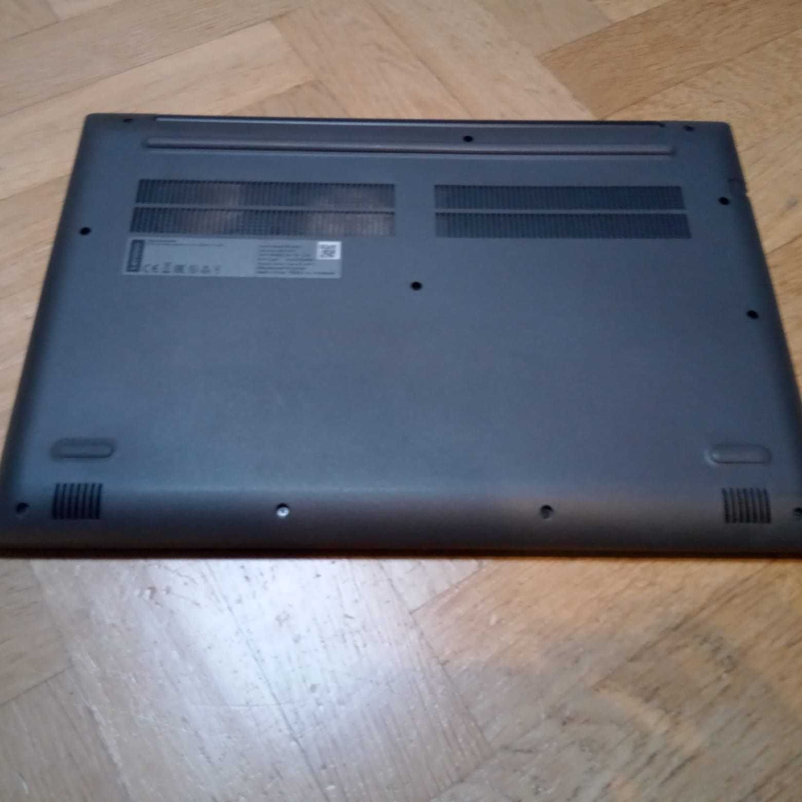 IBM Lenovo IdeaPad 330-15ICH, jak nowy, gratis torba samsonite