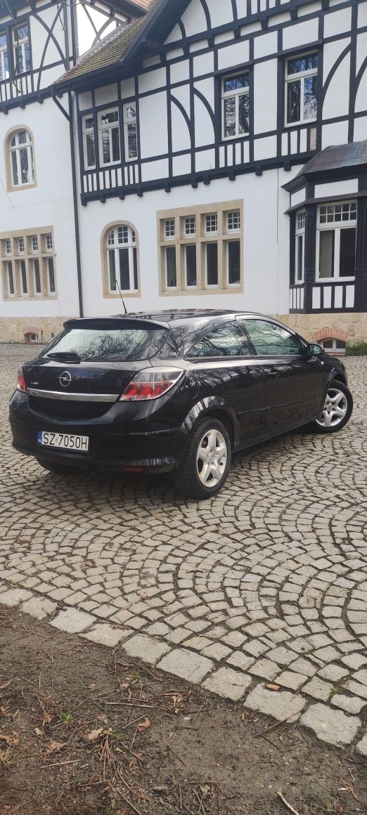 Opel Astra H GTC 1.6