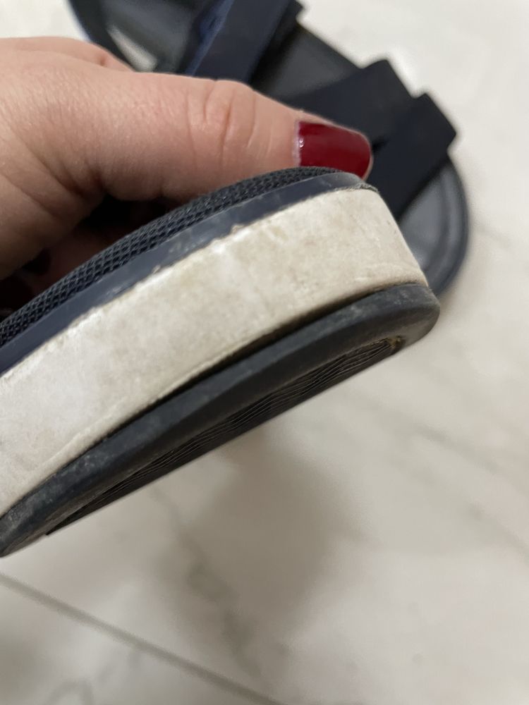 Sandały DKNY rzepy koturny platforma