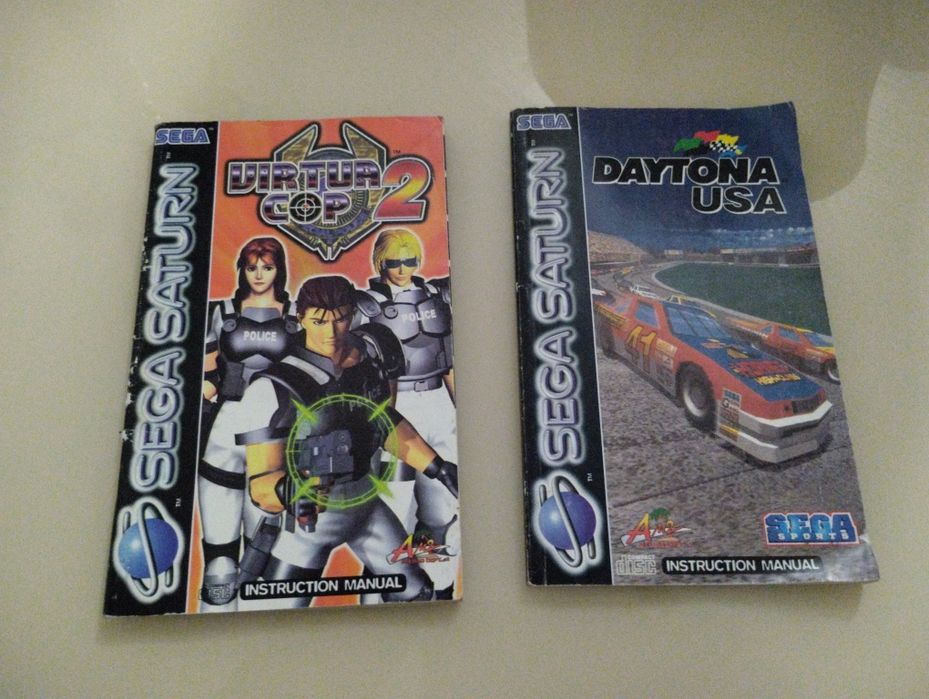 2 livros interiores sega saturn