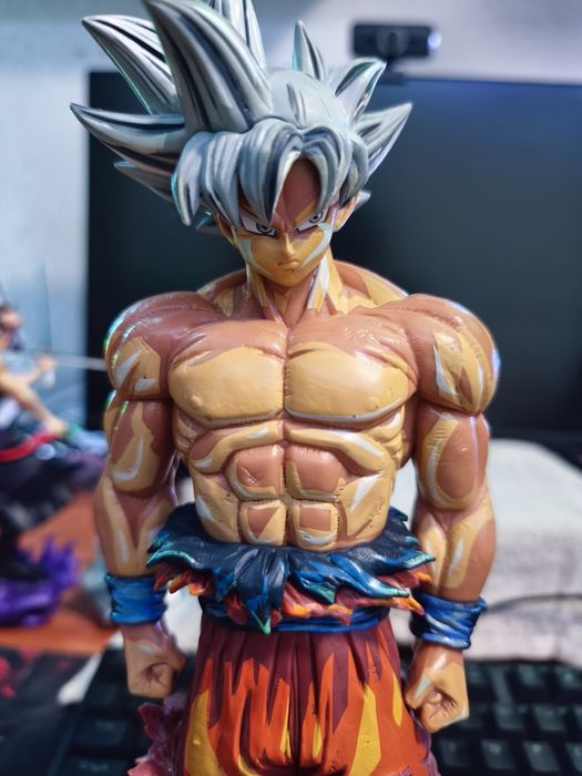 Figuras Goku e vegeta
