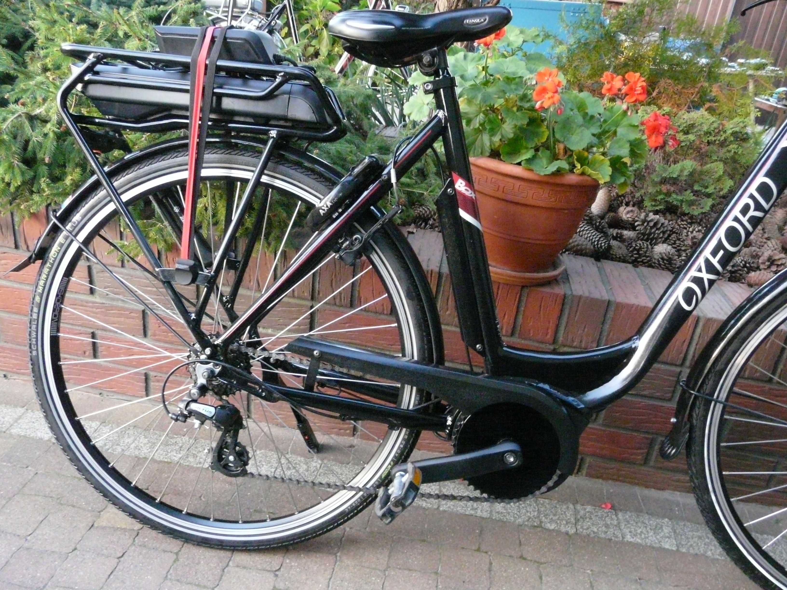 Rower elektryczny OXFORD Box  28"/58 Bosch ,centralny  2334 km Belgia