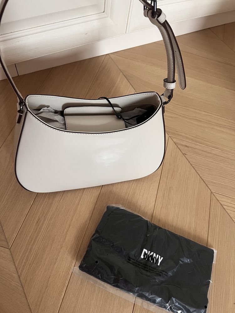 DKNY torebka jak nowa biala kremowa na ramie