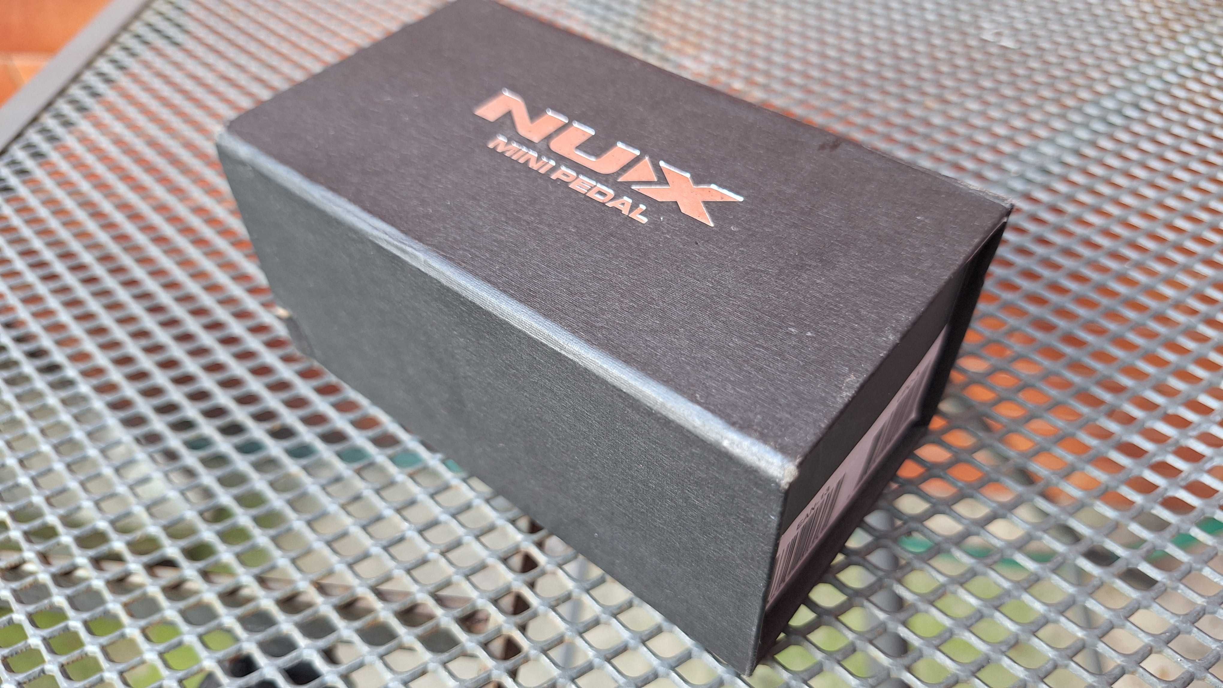 Efekt gitarowy NUX BOOSTER MINI
