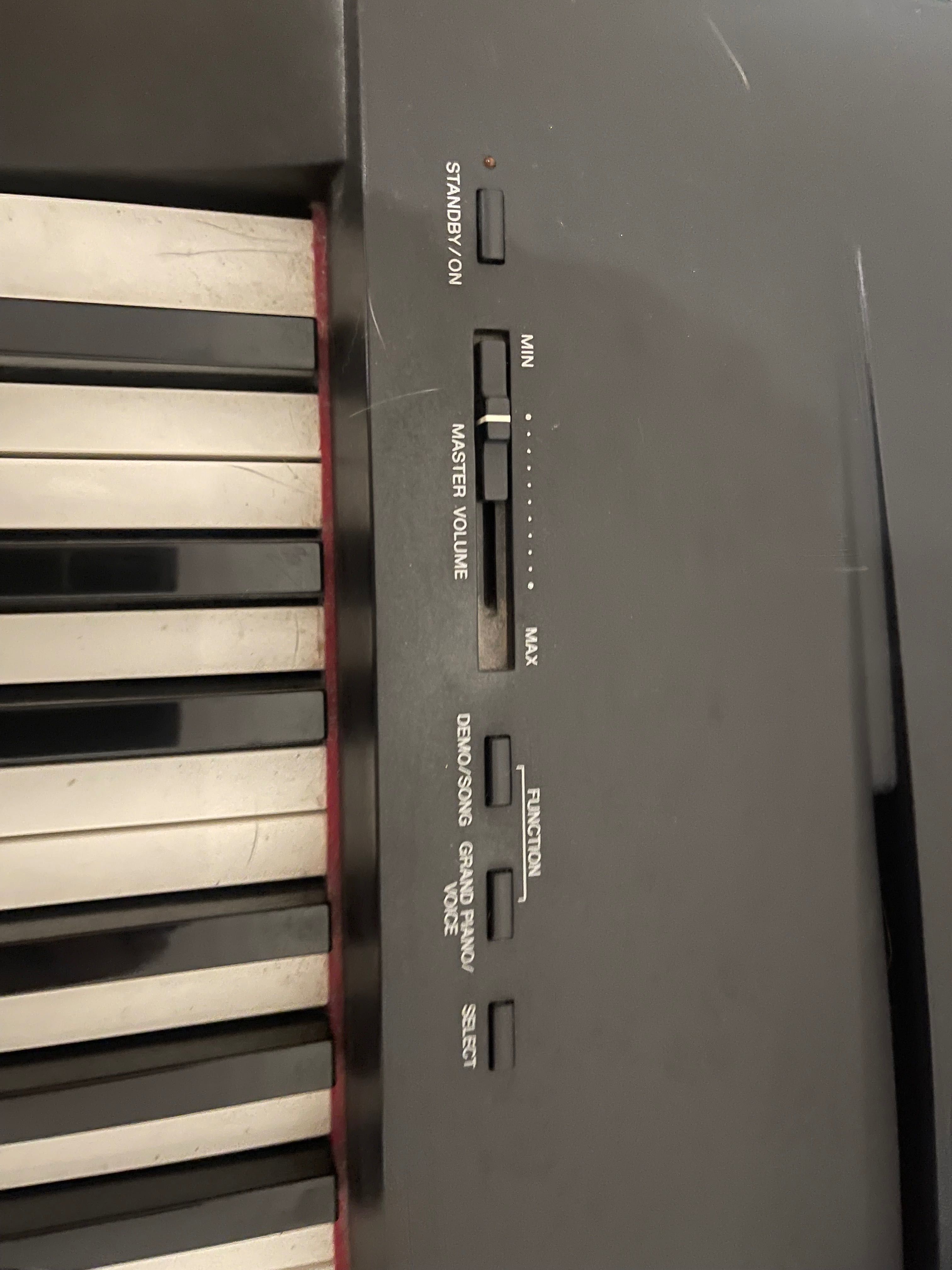 Electronic Piano Yamaha P70