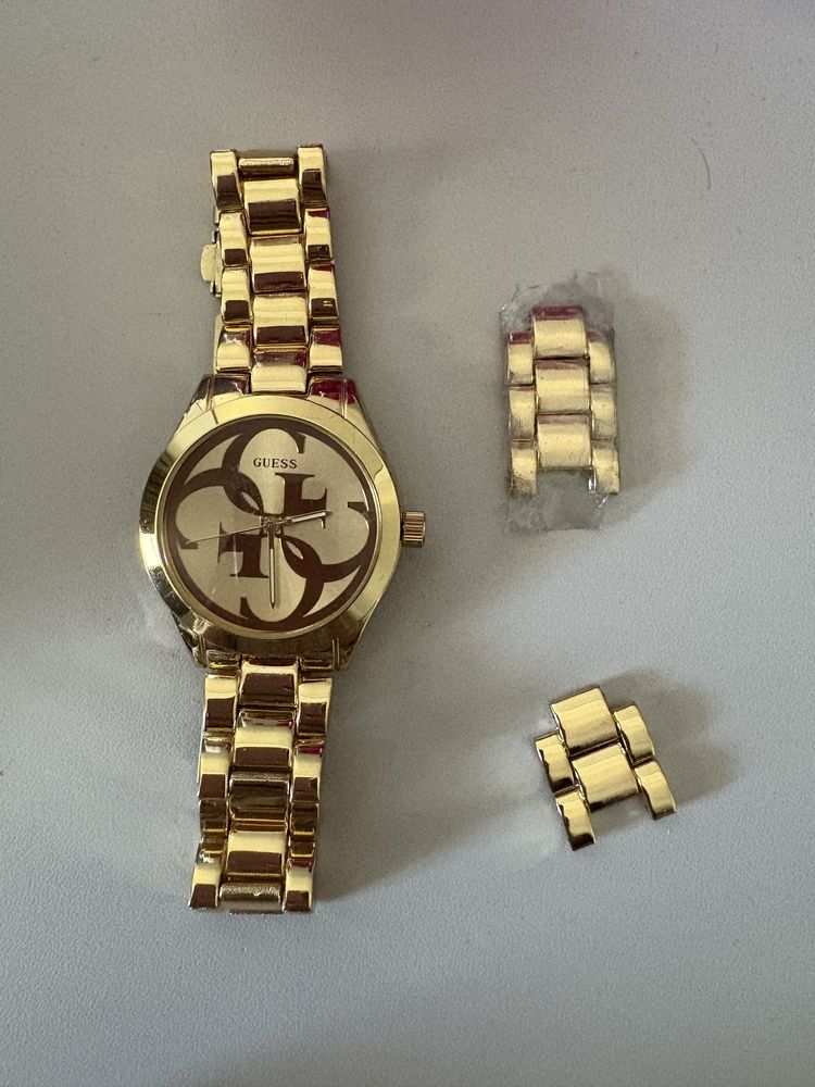 Часы guess как новые