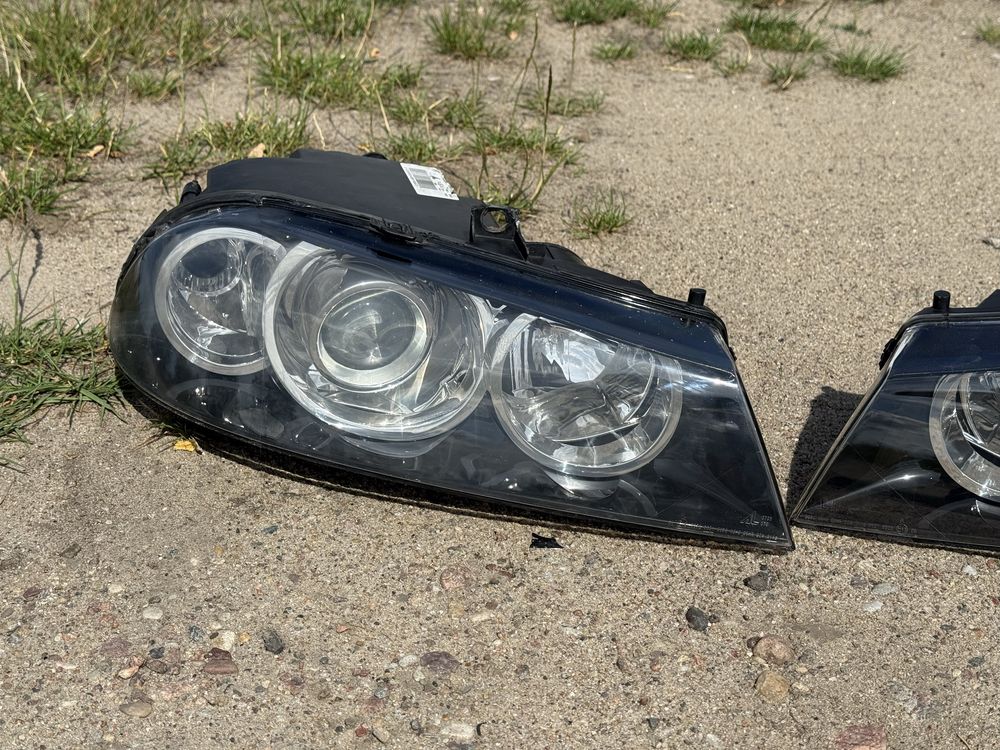 Lampy przednie Alfa Romeo 156 lift xenon EU cale ladne cena za komplet