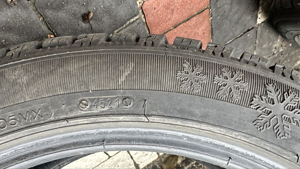 Резина зимня Tigar Winter 235/45 R18