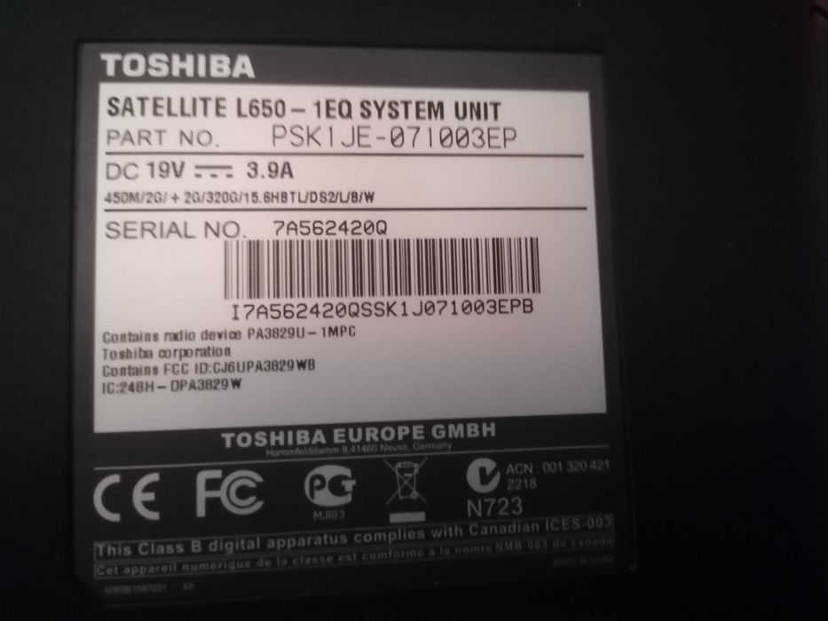 Vendo Portátil TOSHIBA SATELLITE L650-1EQ c\ bolsa de transporte