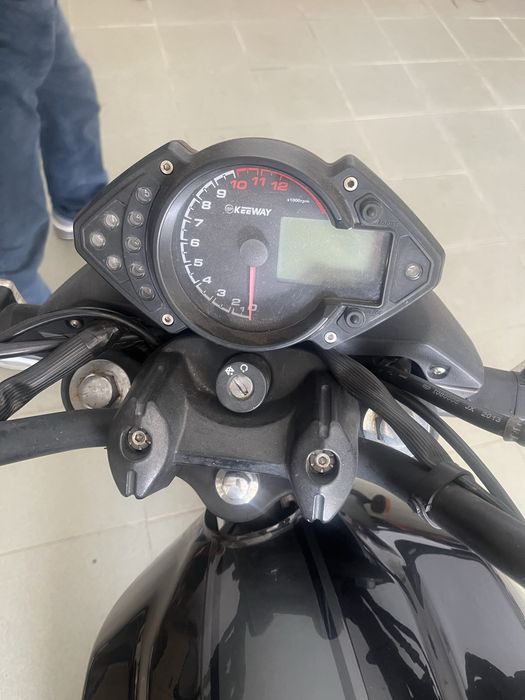 Vento moto 125 keeway em muito bom estado , pneus novos