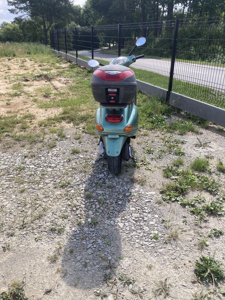 Piaggio vespa 125 et4