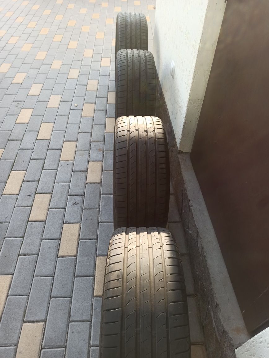 Літня резина  Nexen 225/45z/r17 2023рік