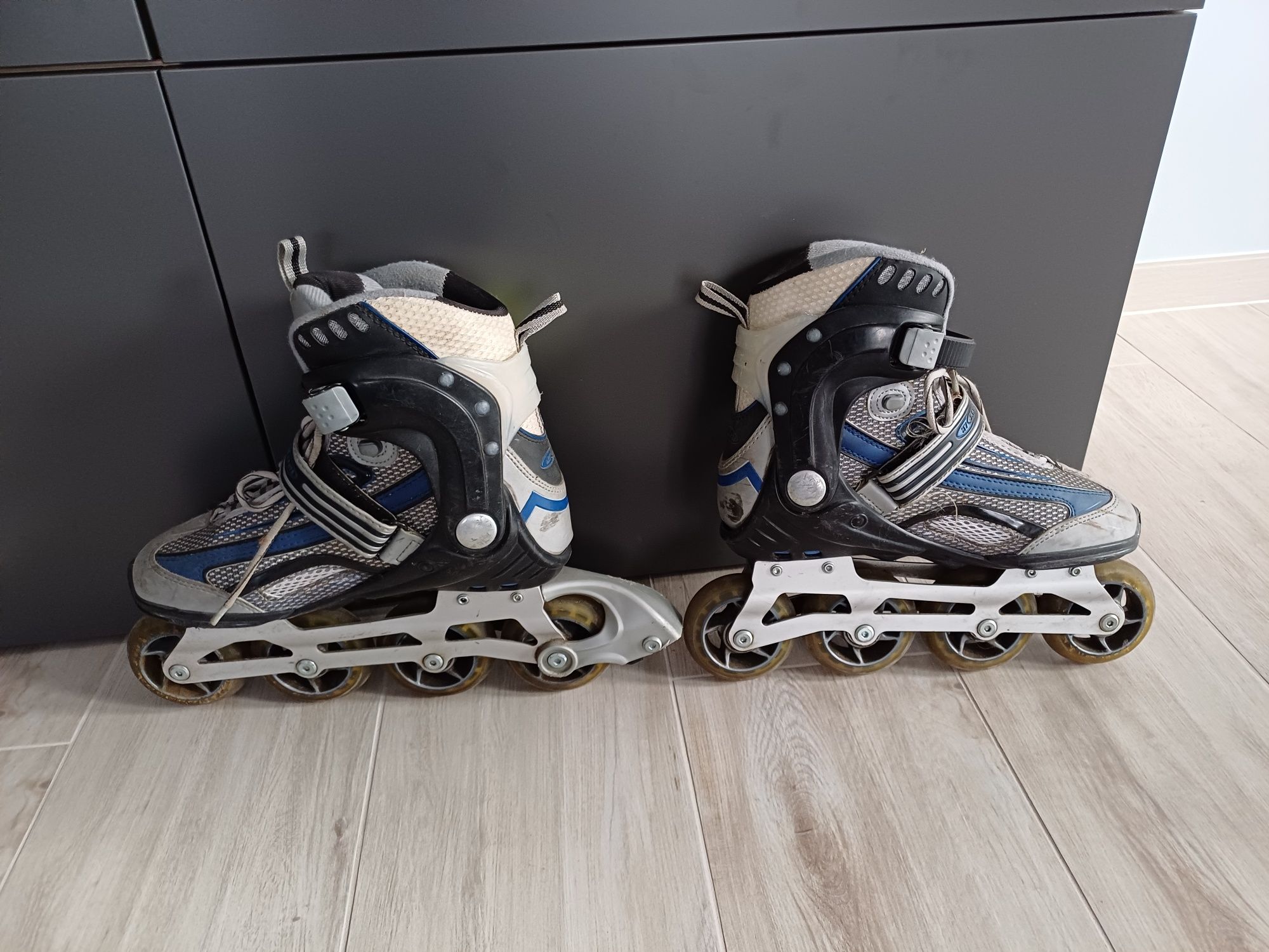 Nr 17 Rolki HY SKATE rozmiar 40