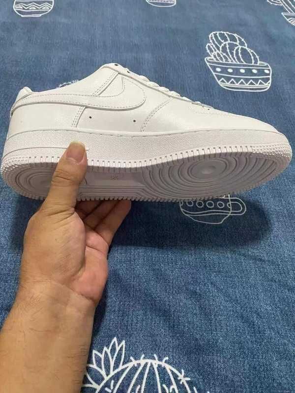 Nike Air Force 1 Low '07 White   37.5