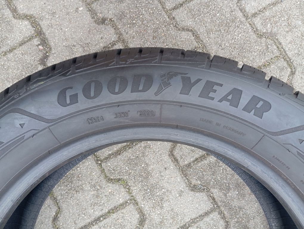 1szt zimówka Goodyear ultraGrip 225/60/18 104V DOT3221