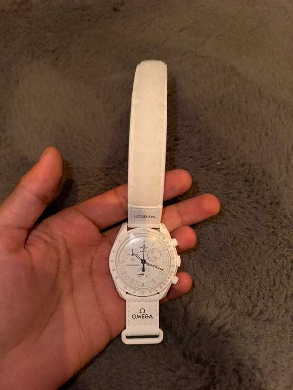 Zegarek Omega x Swatch SO33W700 Mission to Moonphase - Trwały materiał