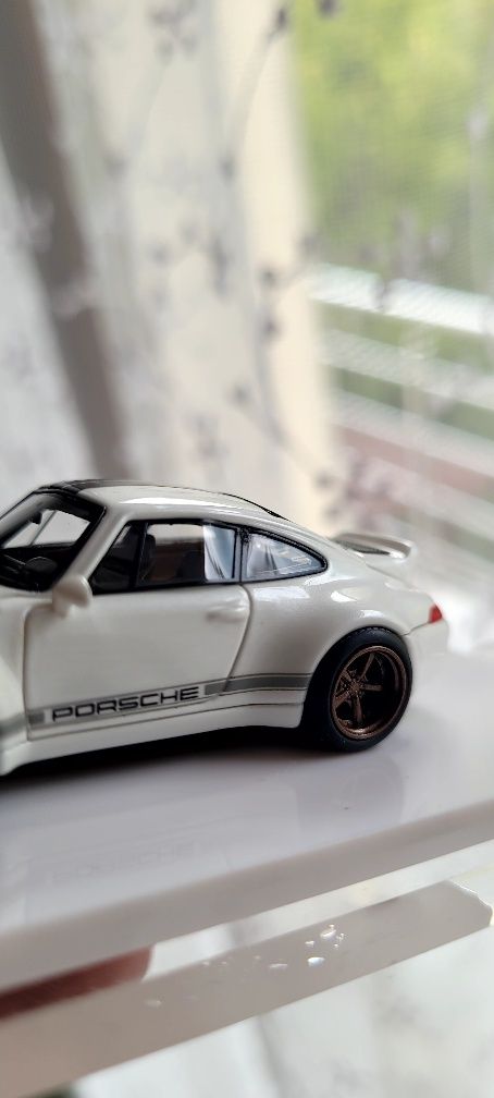 Fuelme 1/64 porsche Gunther 400 R