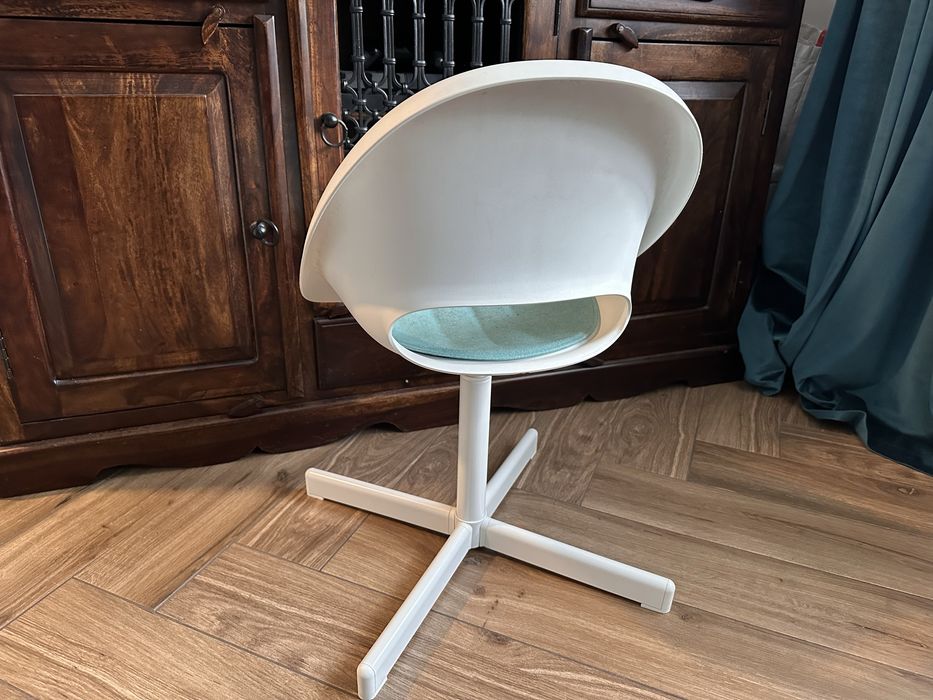 Krzeslo do biurka dla dziecka IKEA