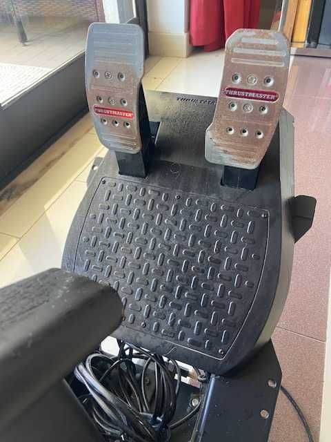 Jogo PSP F1 - Baket e volante pedais Ferrari F1 Pro com PSP4