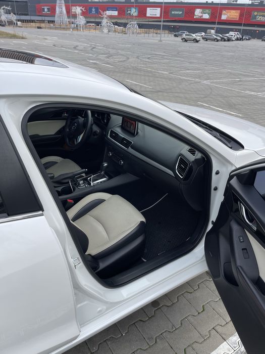 Mazda 3 Grand Touring