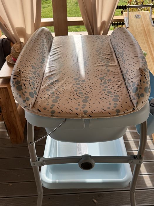 Пеленальний столик з ванночкою Chicco Cuddle&Bubble