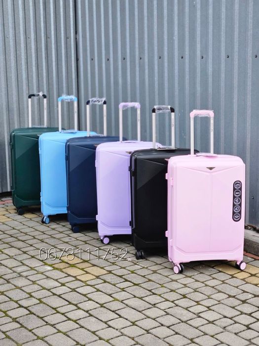 Розмір Л Велика WINGS CKT01 Польща Валізи чемодани сумки на колесах
