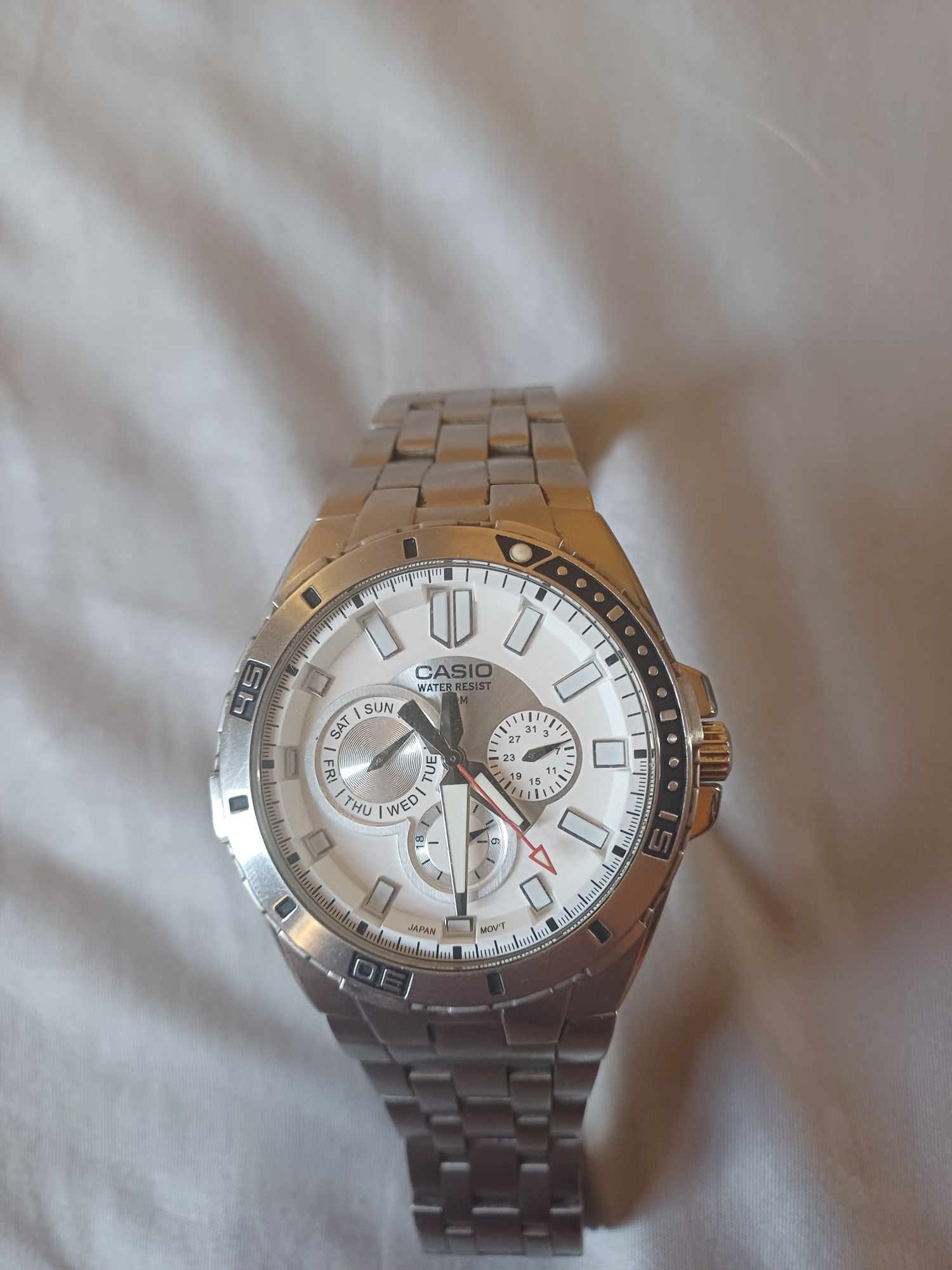 Casio MTD-1060 – Klasyczny zegarek analogowy (bez baterii)