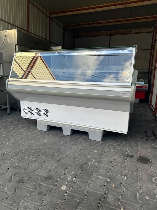 Lada chłodnicza 2021 r