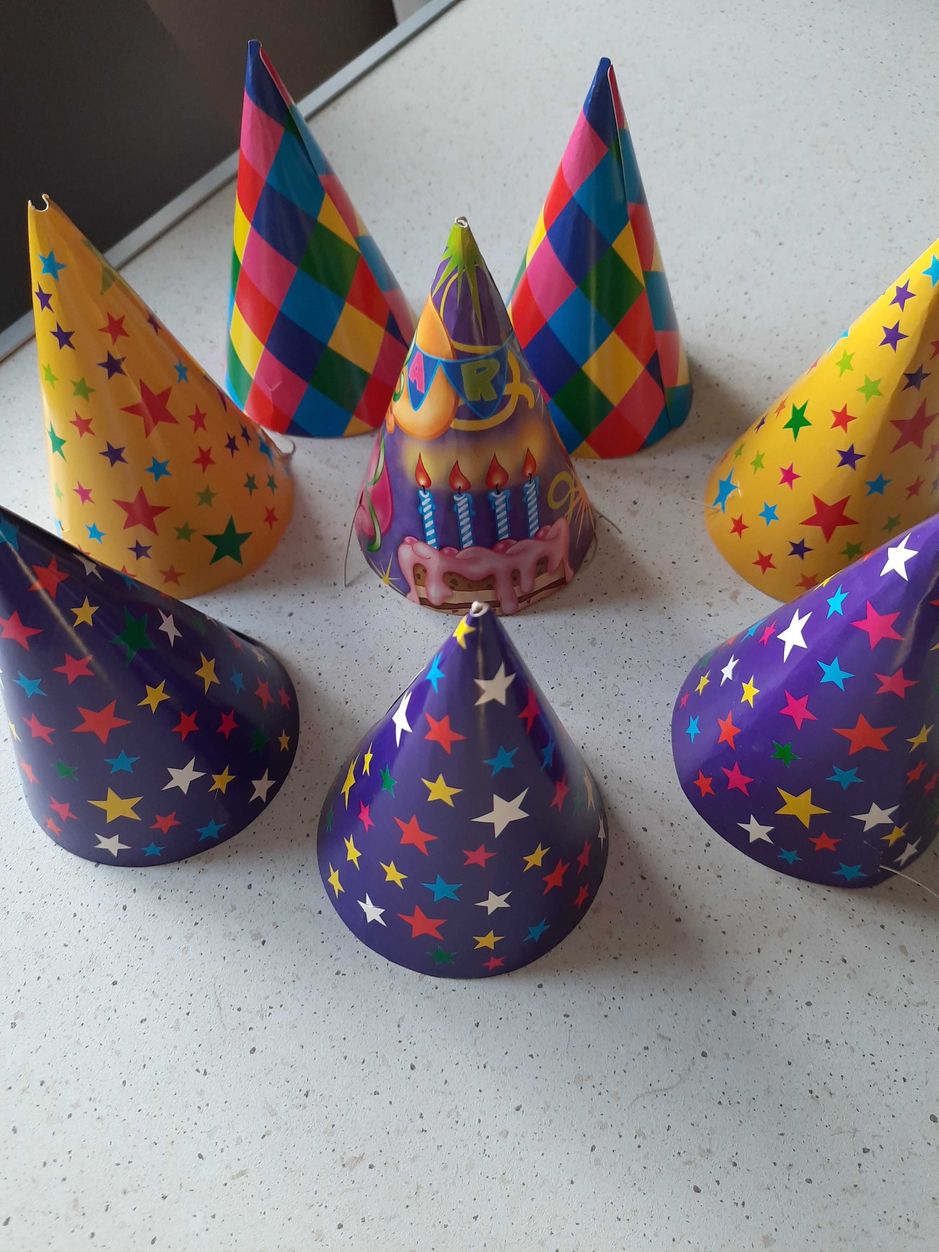 Czapeczki urodzinowe dla dzieciaka, party, na imprezę,zestaw stan bdb