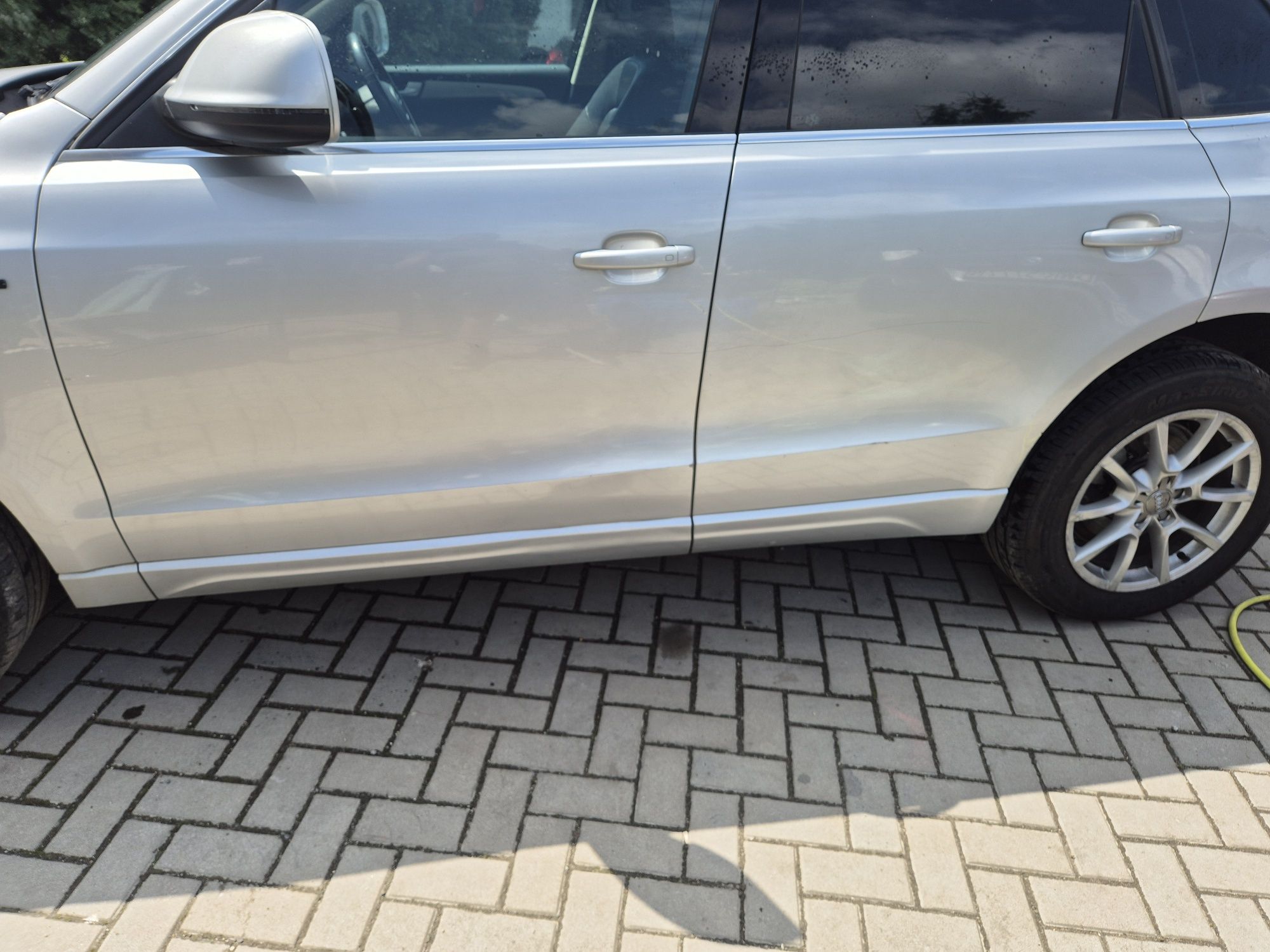 Audi Q5 8r Drzwi lewe LX7W