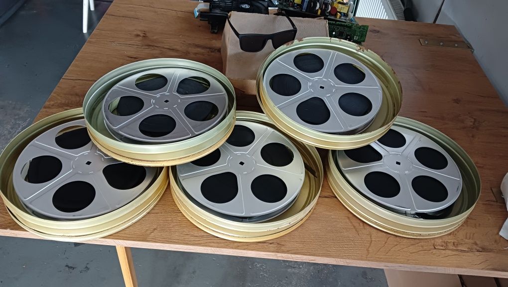 Szpule filmowe historyczne i biologia