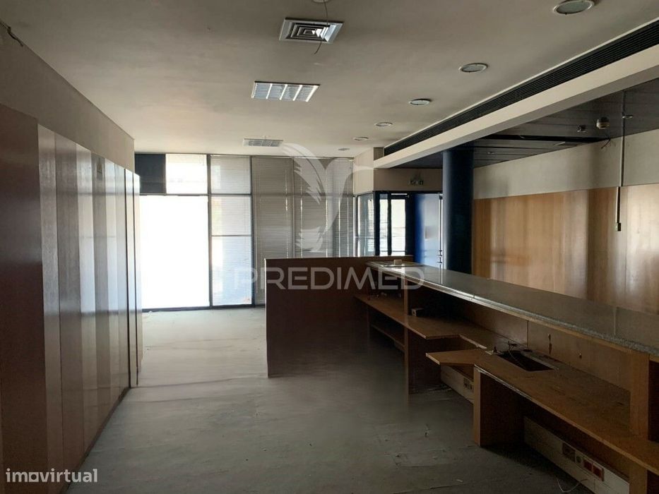 Loja Comercial em  Santa Maria de Lamas