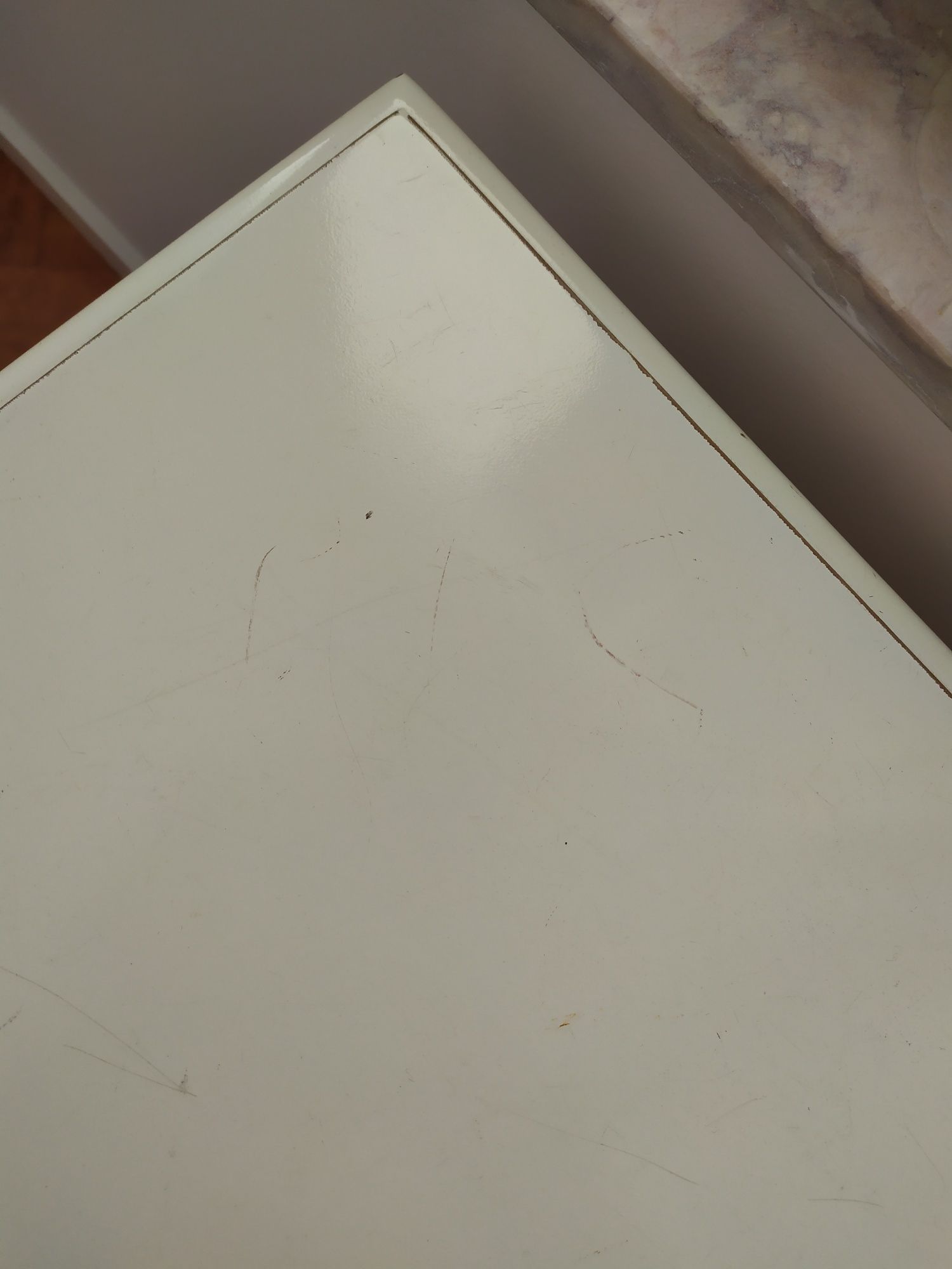 Mesa/aparador para sala,quarto, escritório