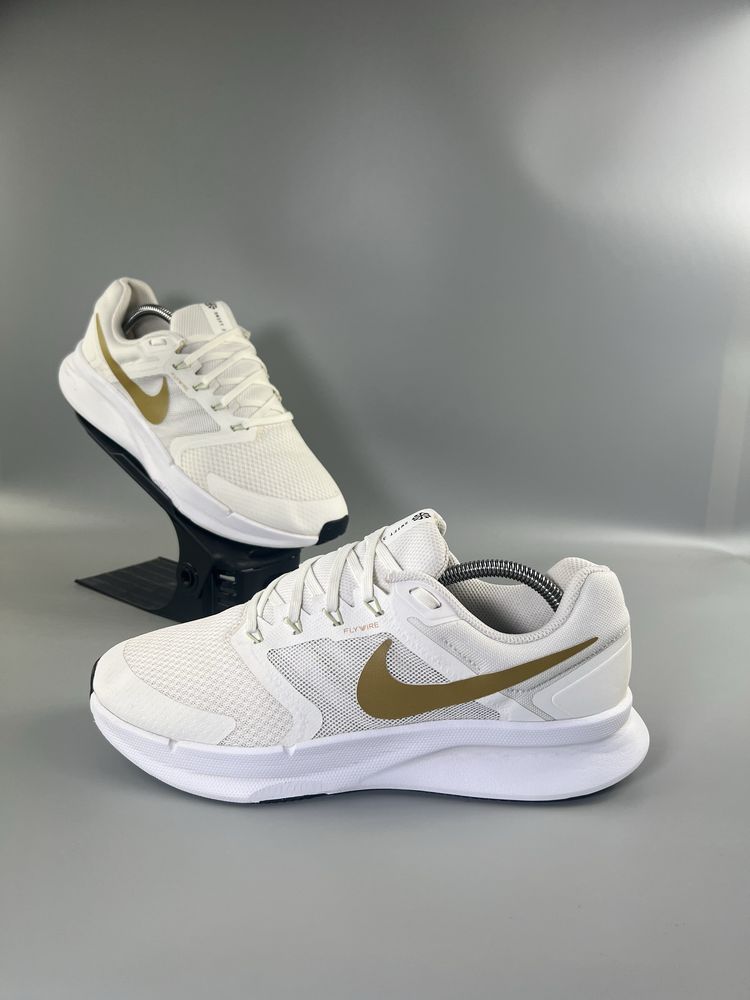 Кросівки Nike RUN SWIFT 3