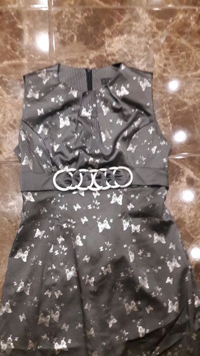 Нарядное платье с поясом