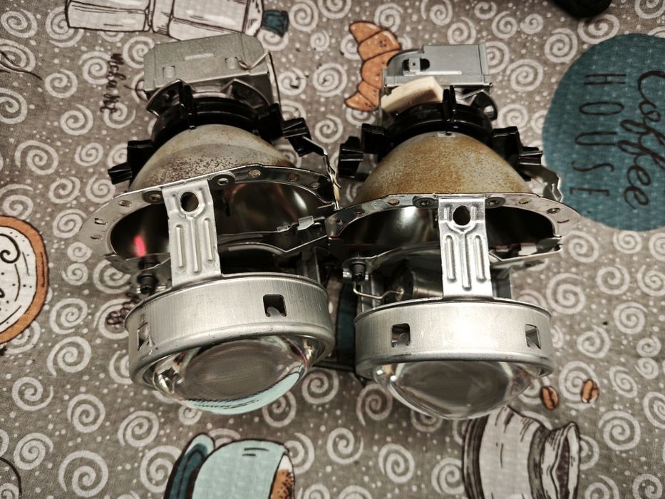 Лінзи bmw m5 e60 e61