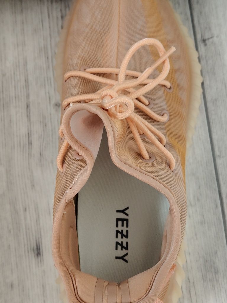 Sprzedam nowe buty Yeezy
